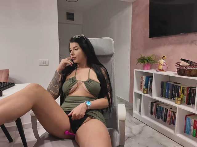 Valeriaxoxo live cam on BongaCams