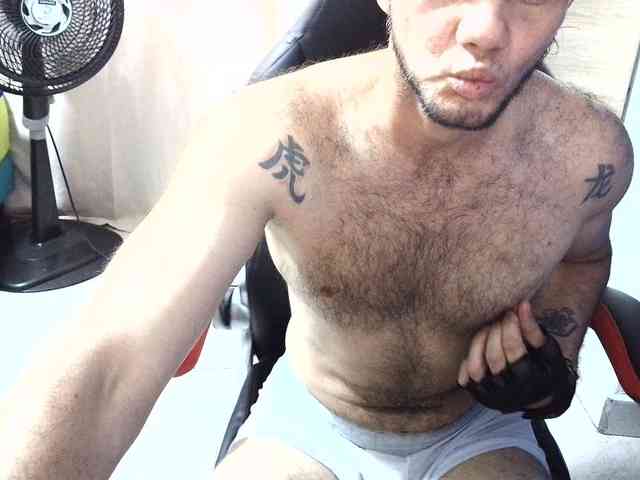 andrew1520 Sex Cam Show