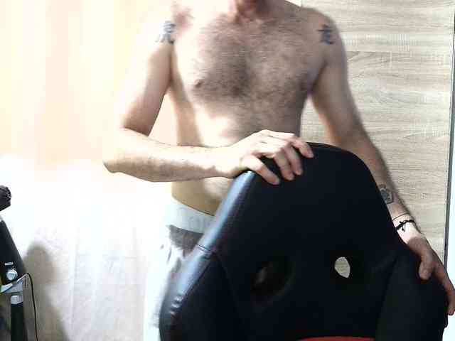 andrew1520 Sex Cam Show