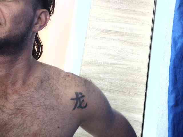 andrew1520 Sex Cam Show