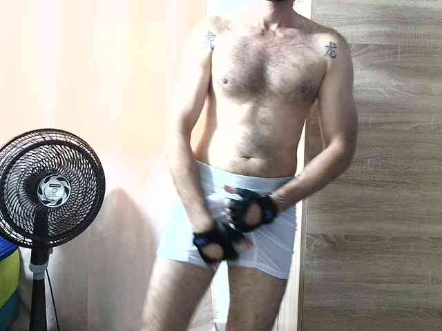 andrew1520 Sex Cam Show