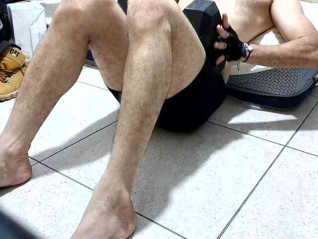 andrew1520 Live Webcam on BongaCams