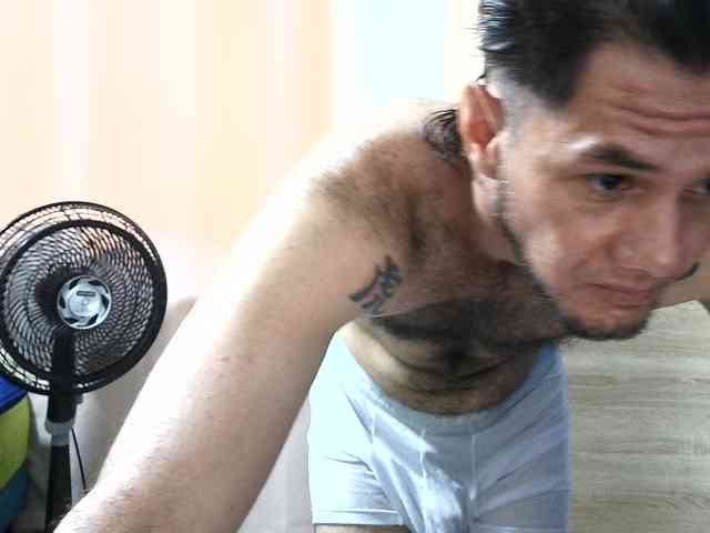 andrew1520 Sex Cam Show