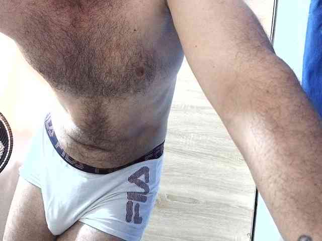 andrew1520 Sex Cam Show
