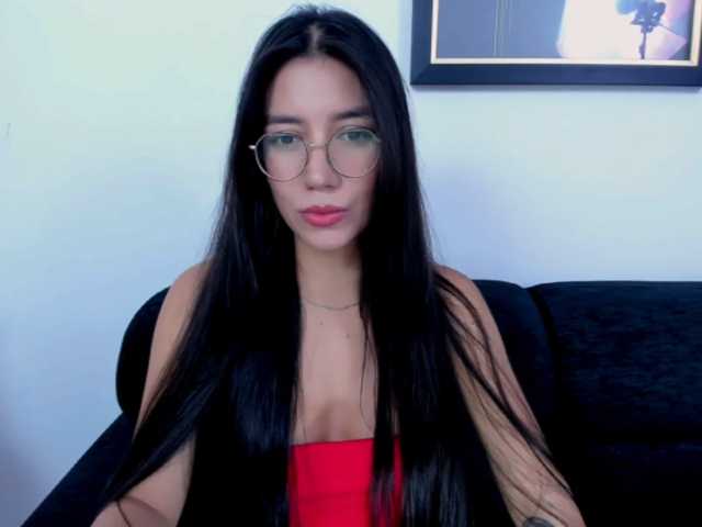 EllaDavs live cam on BongaCams