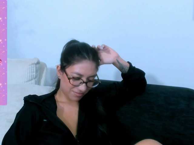 EllaDavs live webcam show