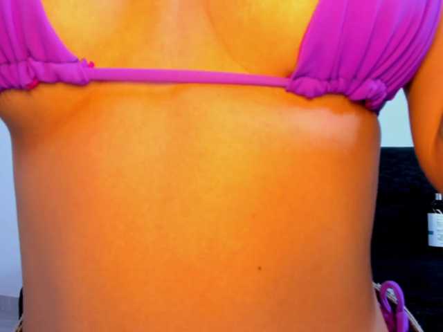 EllaDavs live cam on BongaCams