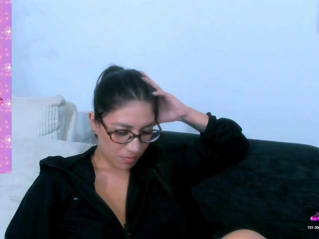 EllaDavs live webcam show