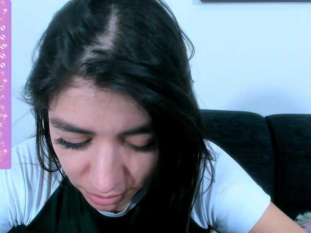EllaDavs live cam on BongaCams