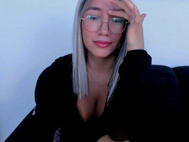 EllaDavs live cam on BongaCams