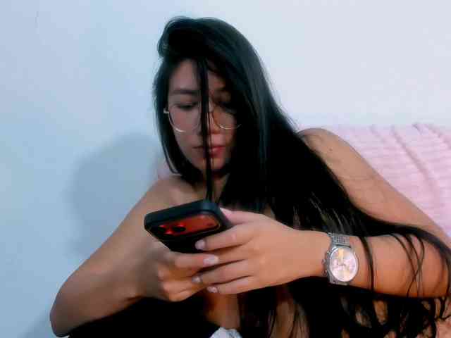 EllaDavs webcam