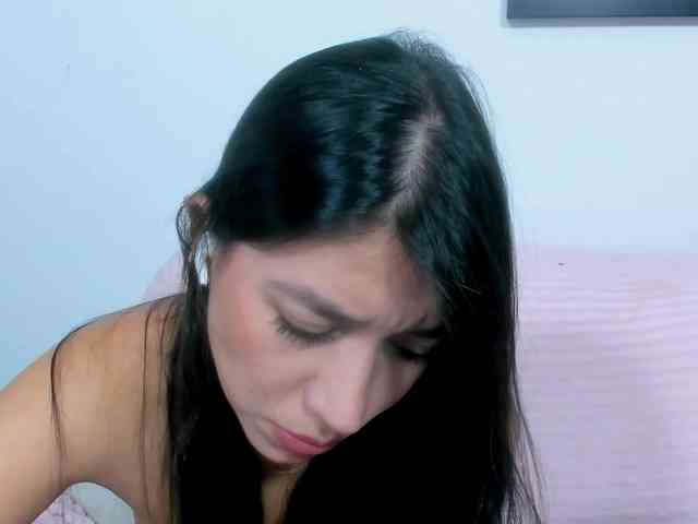 EllaDavs webcam