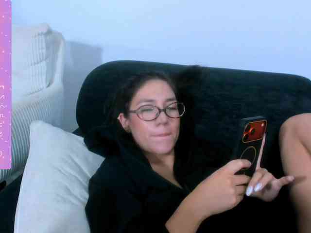 EllaDavs webcam