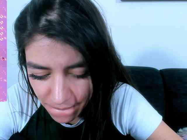 EllaDavs webcam