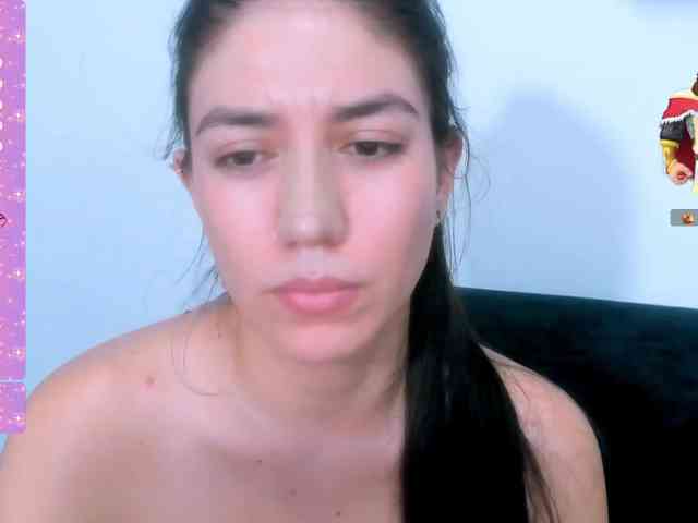 EllaDavs webcam