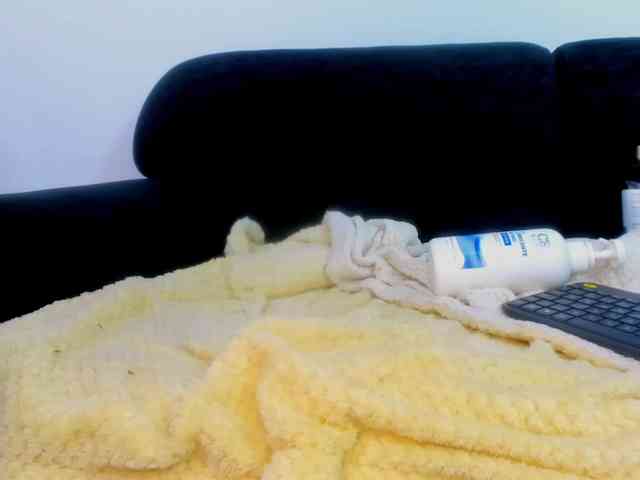 EllaDavs webcam