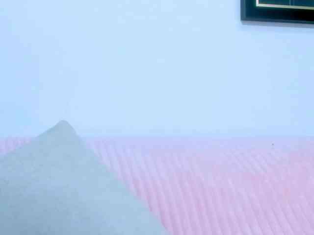 EllaDavs webcam