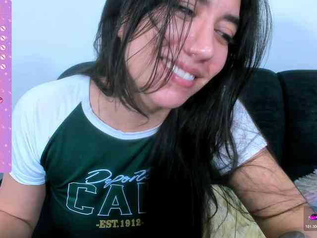 EllaDavs webcam