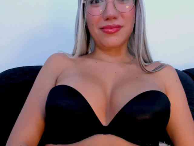 EllaDavs webcam