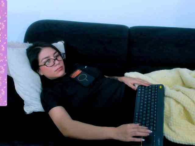 EllaDavs webcam