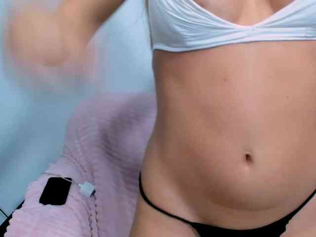 EllaDavs webcam