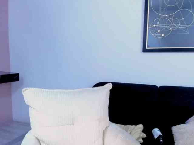 EllaDavs webcam