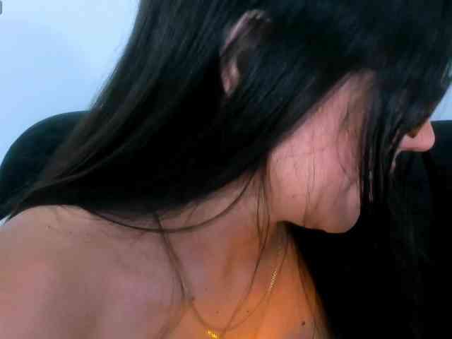 EllaDavs webcam