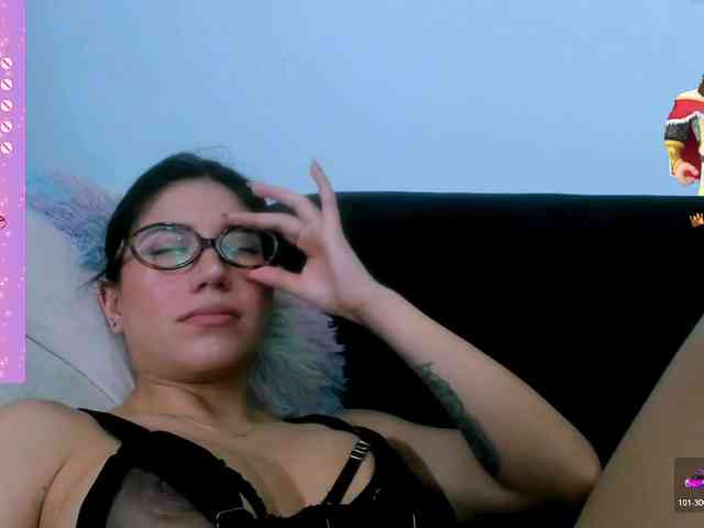 EllaDavs webcam