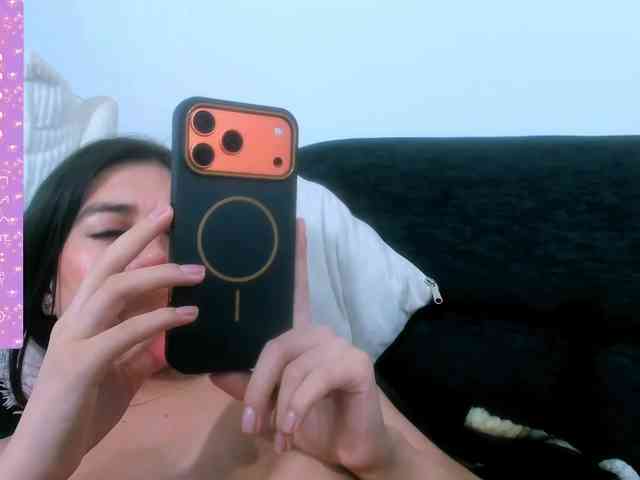 EllaDavs webcam