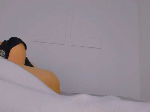 InesFeliz live cam preview
