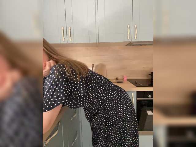 Incredible123's BongaCams show and profile