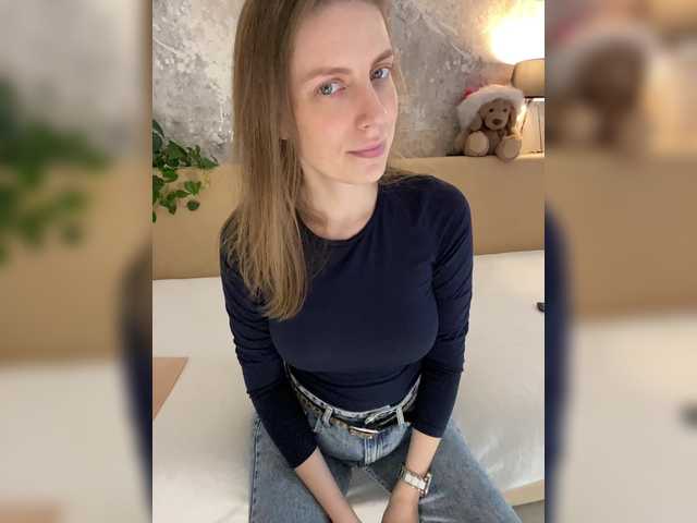 Incredible123's BongaCams profile