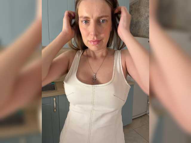 Incredible123 live cam on BongaCams