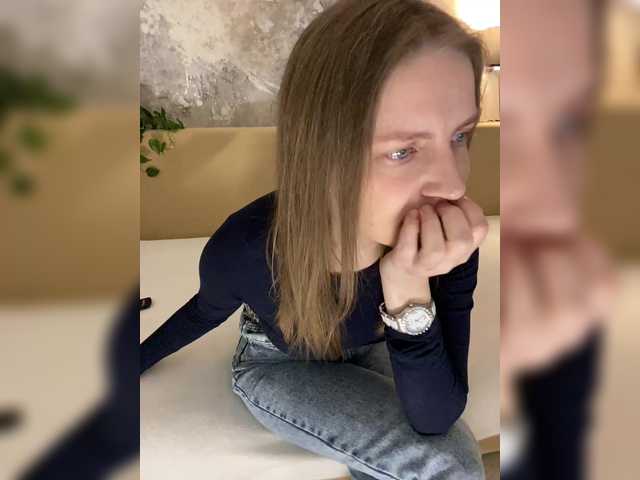 Incredible123's BongaCams show and profile