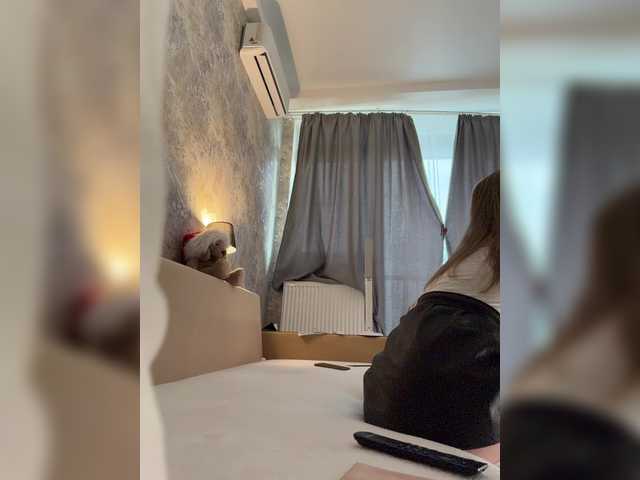Incredible123 live cam on BongaCams