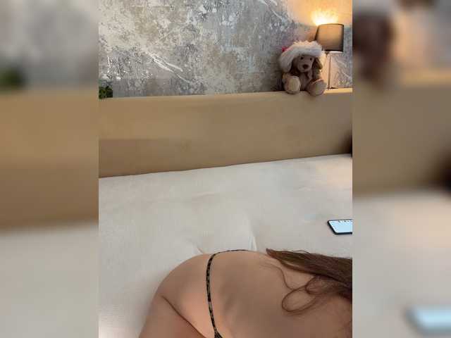 Incredible123 live cam on BongaCams