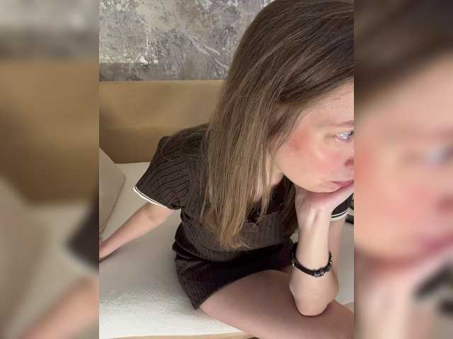 Incredible123, en directo ahora en BongaCams