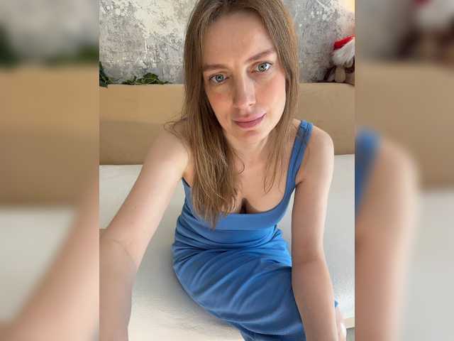 Incredible123 live cam on BongaCams