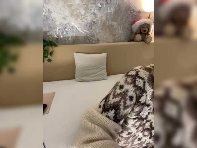 Incredible123's BongaCams show and profile