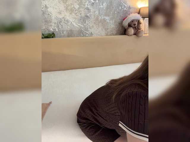 Incredible123 live cam on BongaCams