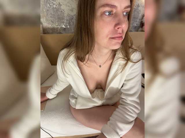 Incredible123 live cam on BongaCams