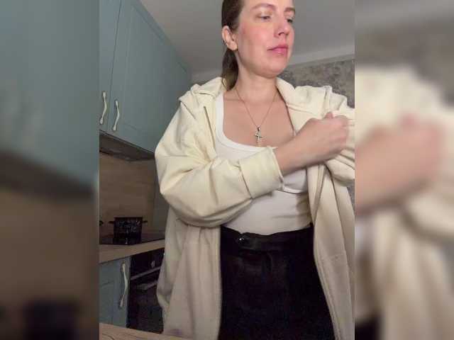 Incredible123 live cam on BongaCams