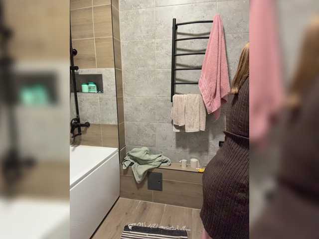 Incredible123, en directo ahora en BongaCams