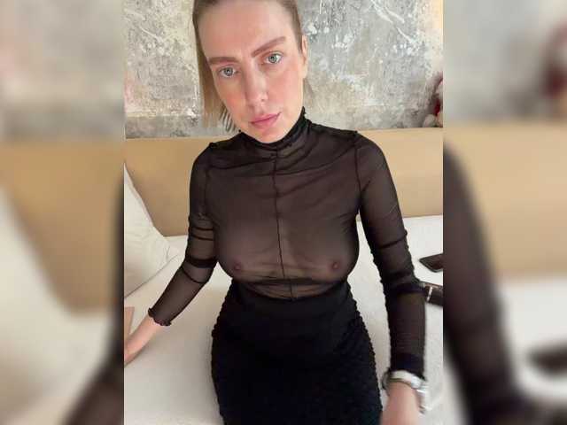 Incredible123 live cam on BongaCams
