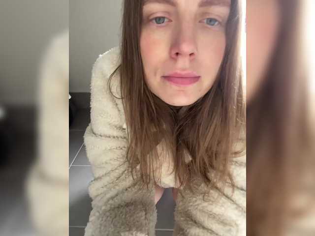 Incredible123's BongaCams show and profile