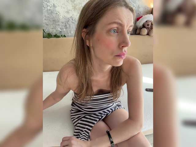 Incredible123 live cam on BongaCams