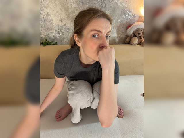 Incredible123 live cam on BongaCams