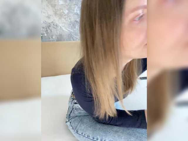 Incredible123's BongaCams show and profile