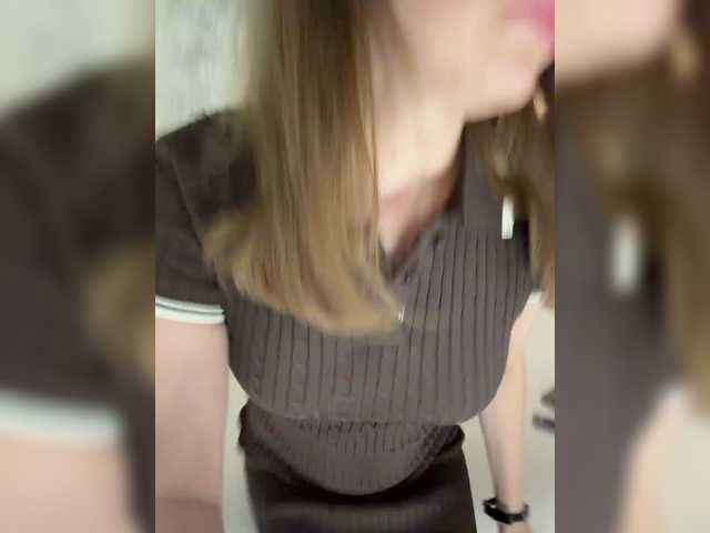 Incredible123, live now on BongaCams