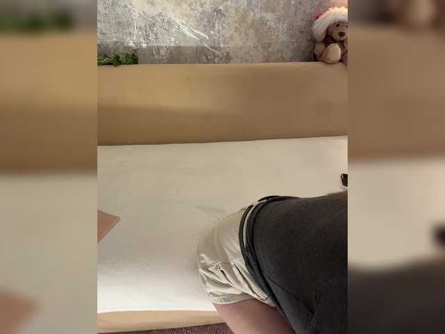 Incredible123 live cam on BongaCams